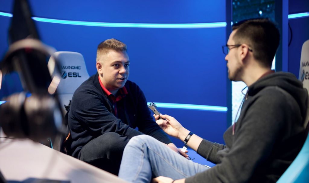 Bondik⁠ и ⁠KrizzeN⁠ покидают WINSTRIKE