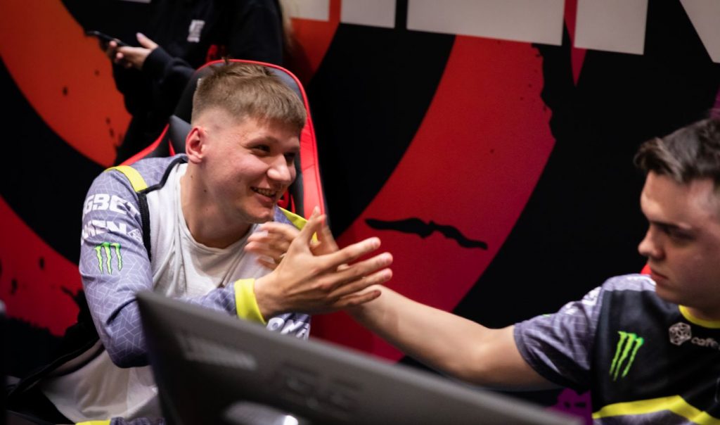 S1mple⁠ и Eelectronic⁠ продлили контракт с NaVi